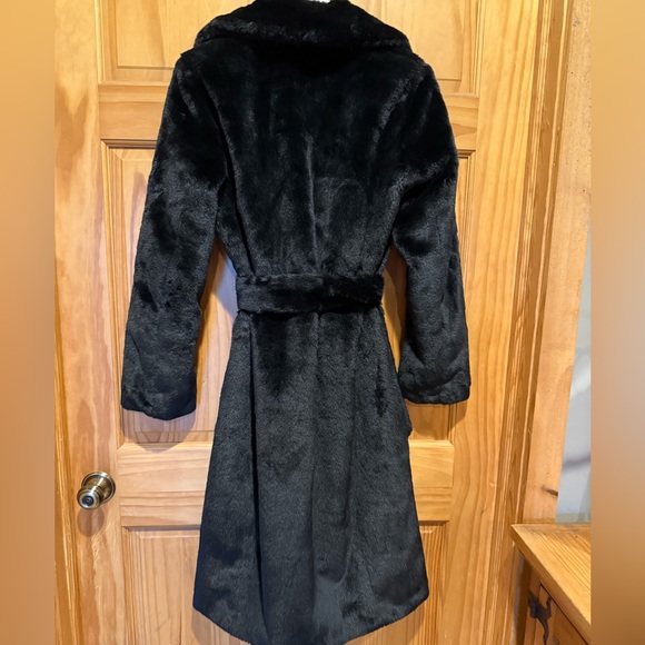 Express Ladies Faux Fur Coat Black Size Medium - Picture 3 of 4